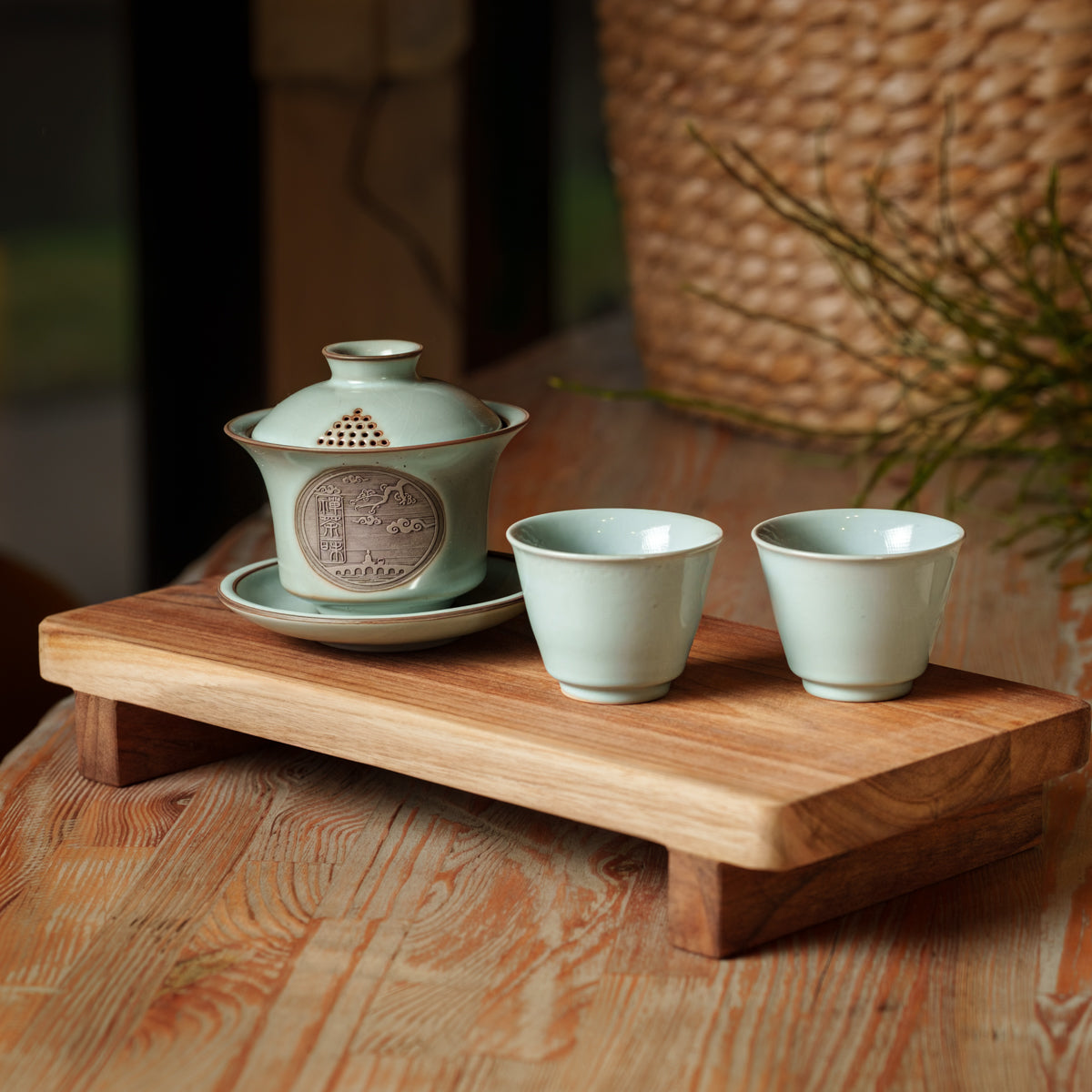 Celadon Porcelain Gaiwan Tea Set with Relief Medallion – Tejo